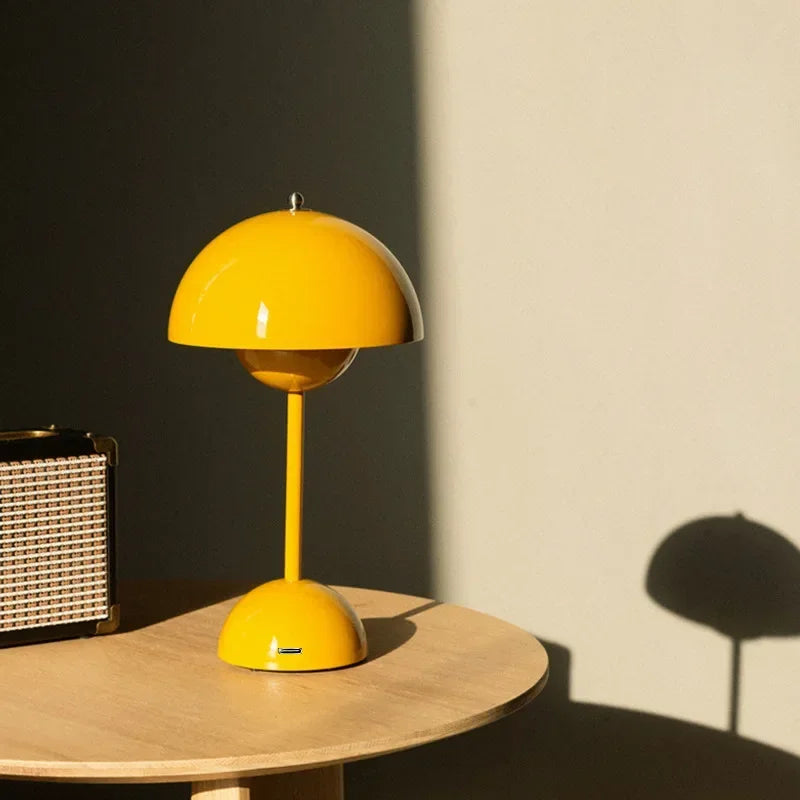 Flowerbud Table Lamp - Frogfinds